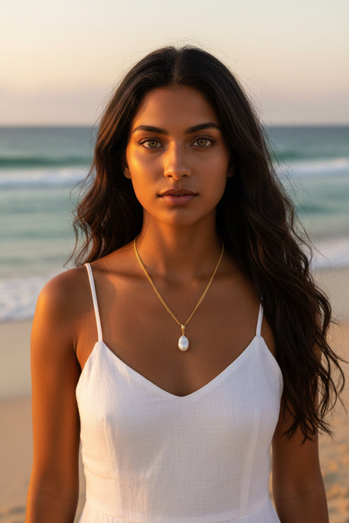 14K Gold filled  necklace w/  pearl pendant